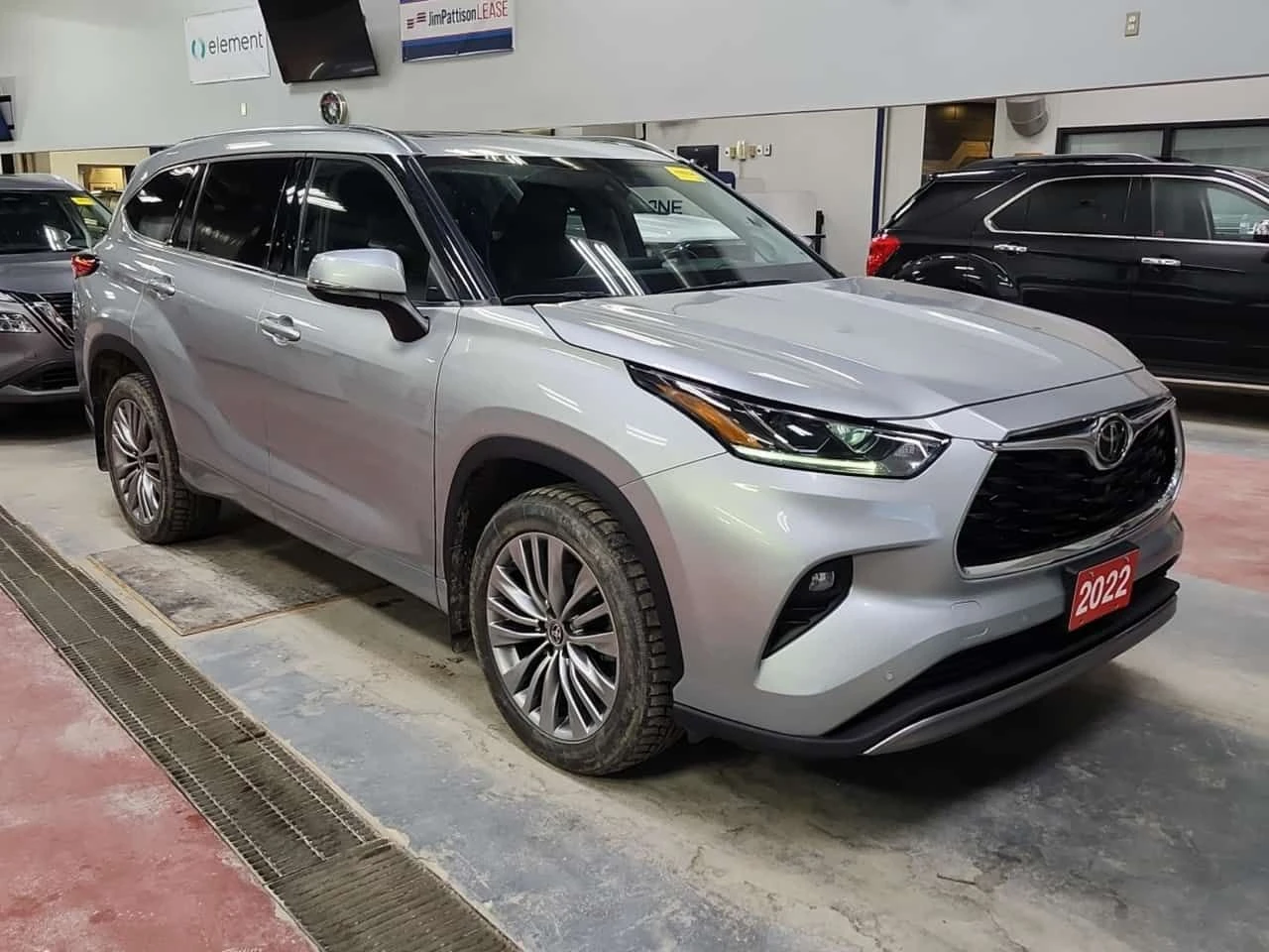 Toyota Highlander * PLATINUM * CARFAX * БЕЗ ПЪРВОНАЧАЛНА ВНОСКА, снимка 2 - Автомобили и джипове - 55444100
