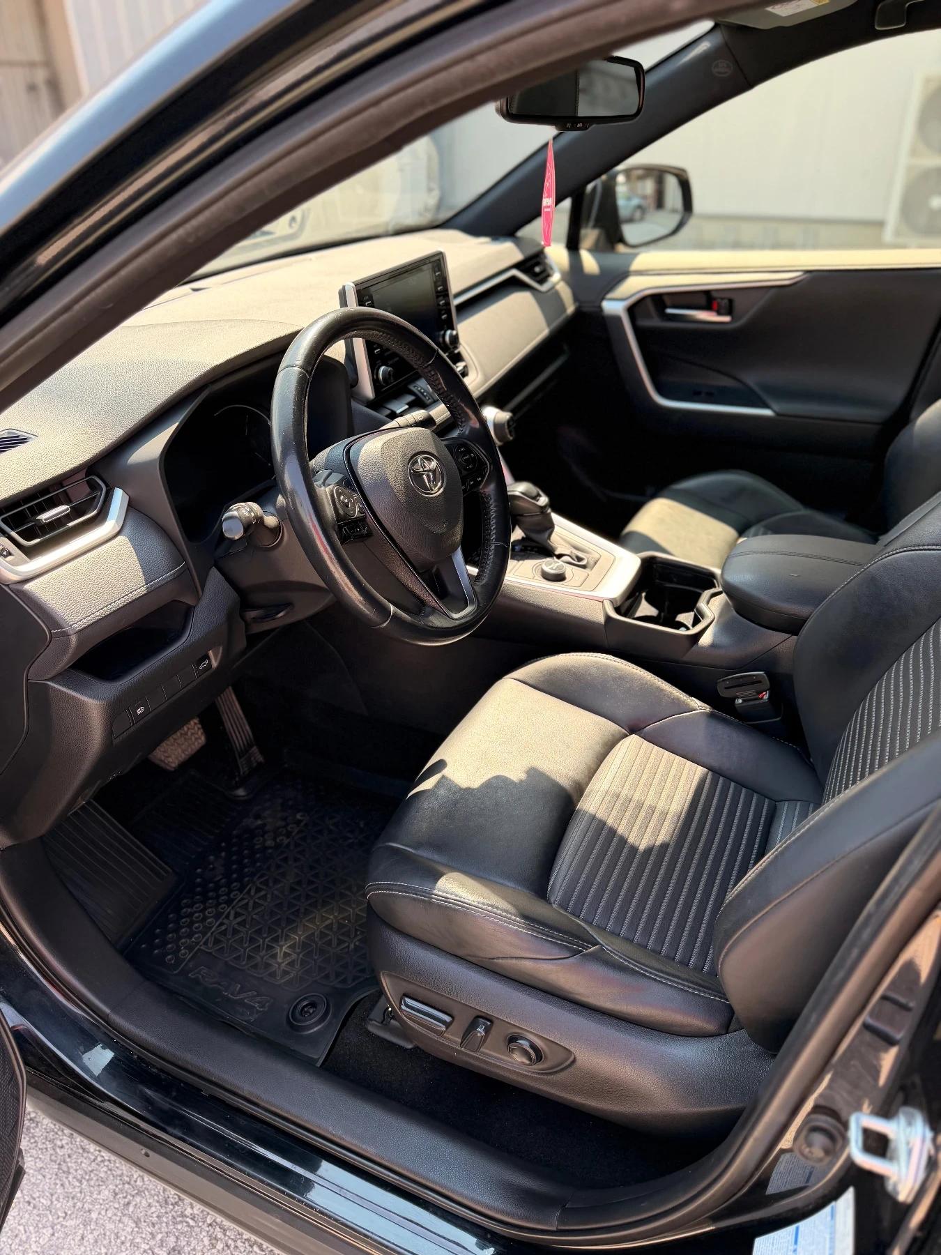 Toyota Rav4 BLACK EDITION HYBRID , снимка 7 - Автомобили и джипове - 55578610