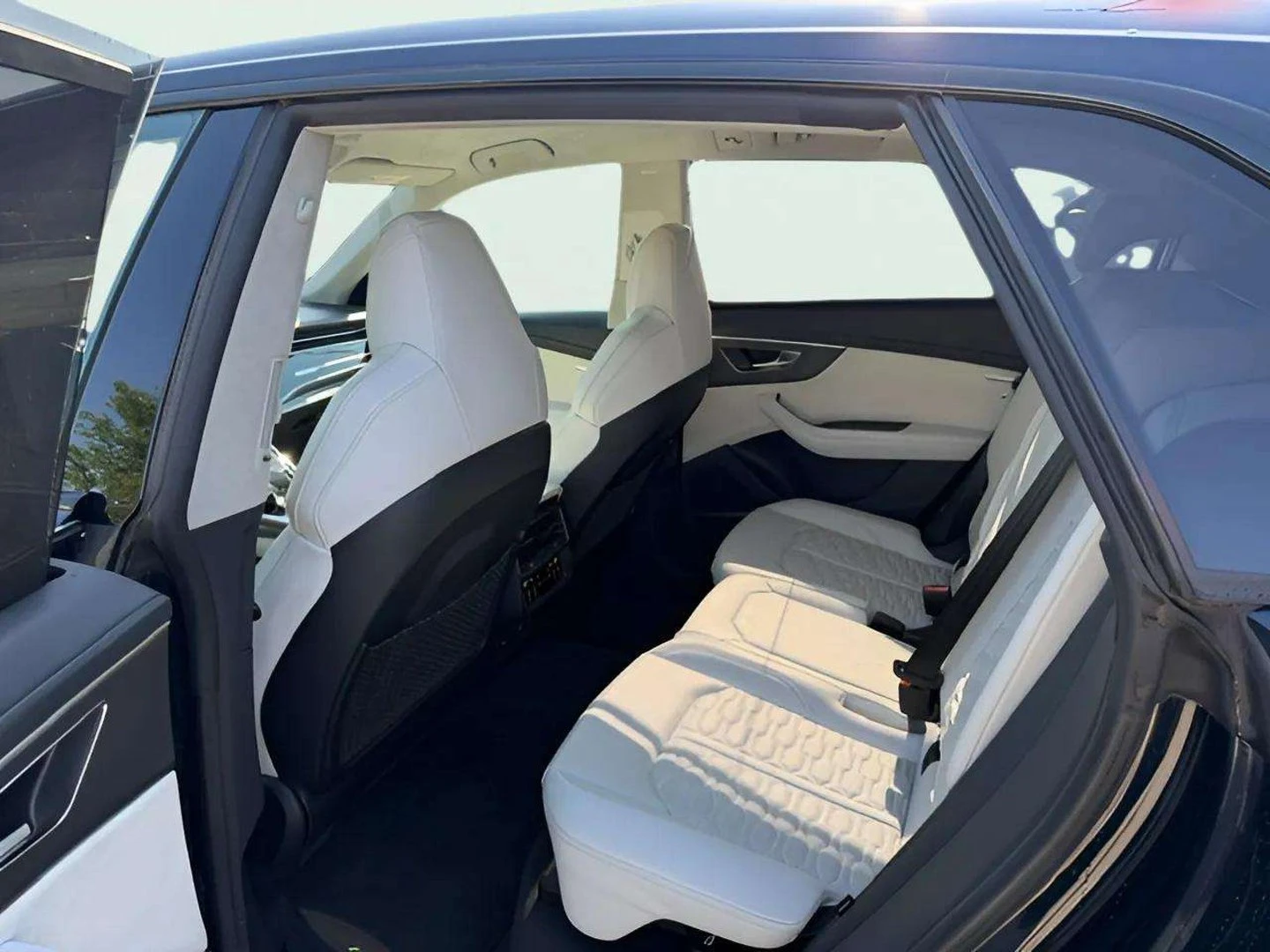 Audi RSQ8, снимка 9 - Автомобили и джипове - 56420948