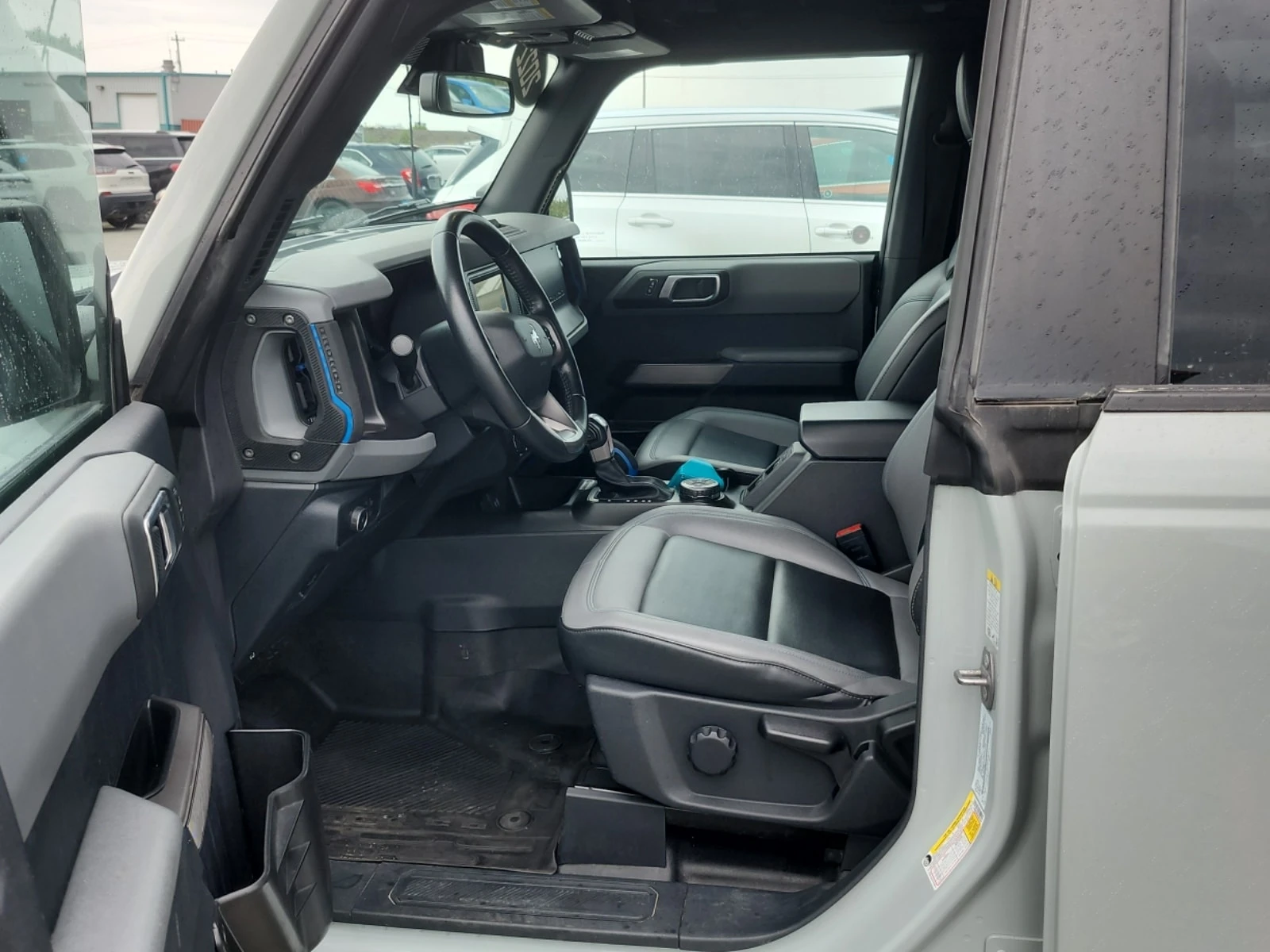 Ford Bronco BLACK DIAMOND| МЕК ТАВАН| CARFAX| , снимка 3 - Автомобили и джипове - 56069293