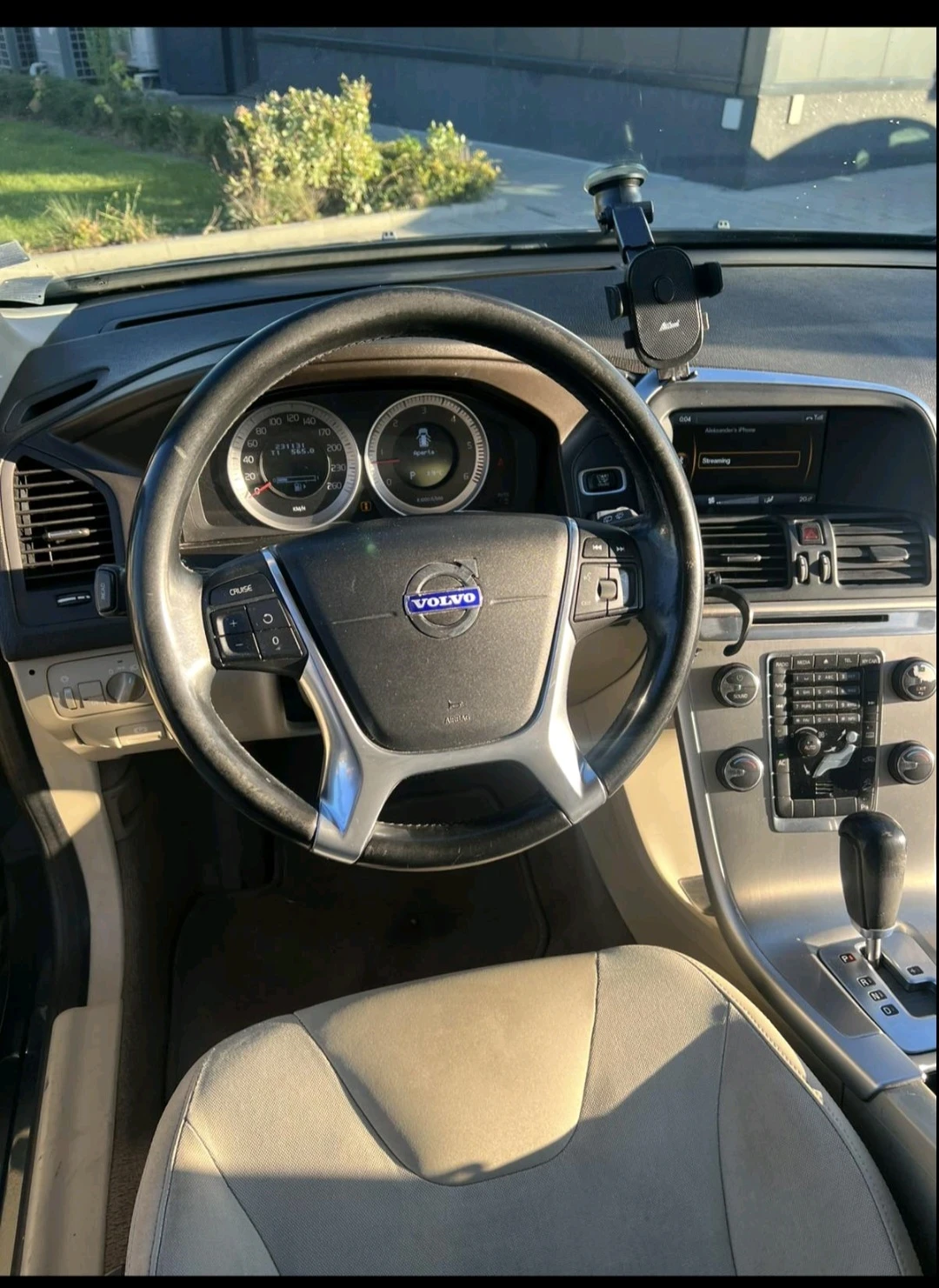 Volvo XC60, снимка 15 - Автомобили и джипове - 56707242