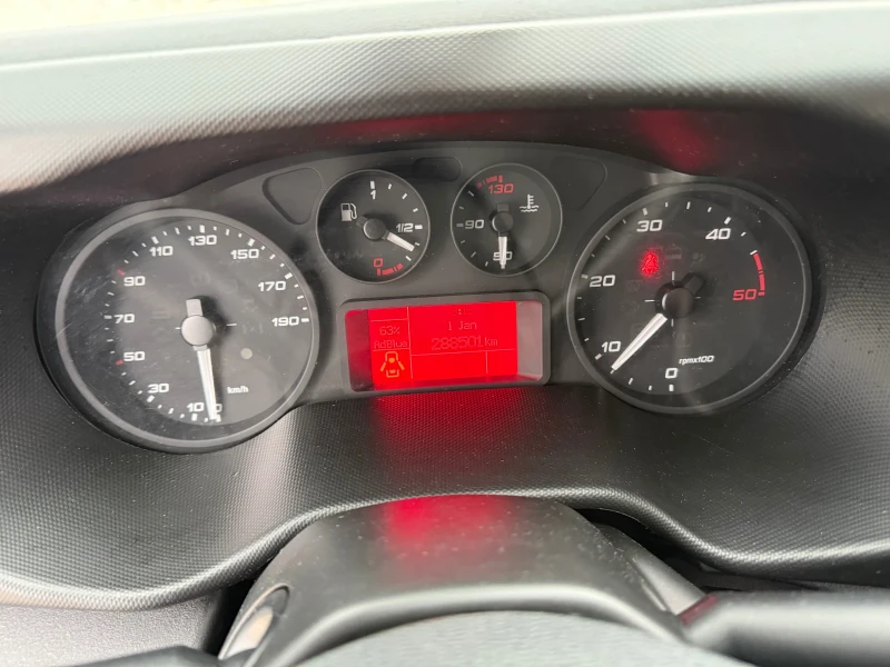 Iveco 35c18 6.20см Б-категория-Климатик-Евро6, снимка 13 - Бусове и автобуси - 52974936