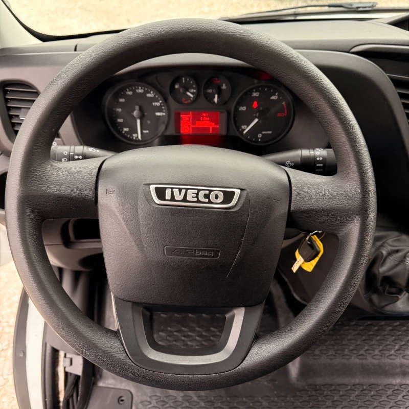 Iveco 35c18 6.20см Б-категория-Климатик-Евро6, снимка 11 - Бусове и автобуси - 52974936