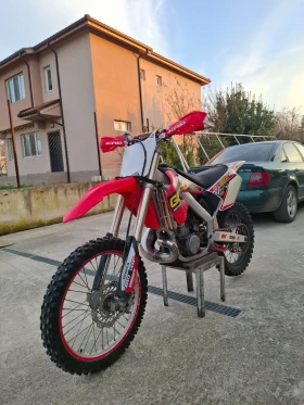 ����� �� �������� �� Honda Cr 250R