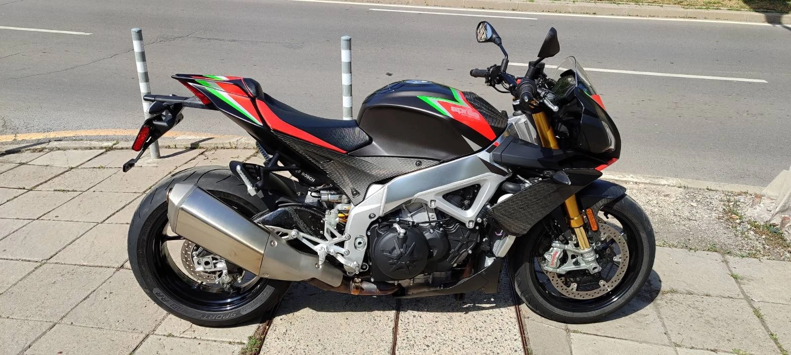 Aprilia Tuono V4 FACTORY - изображение 7