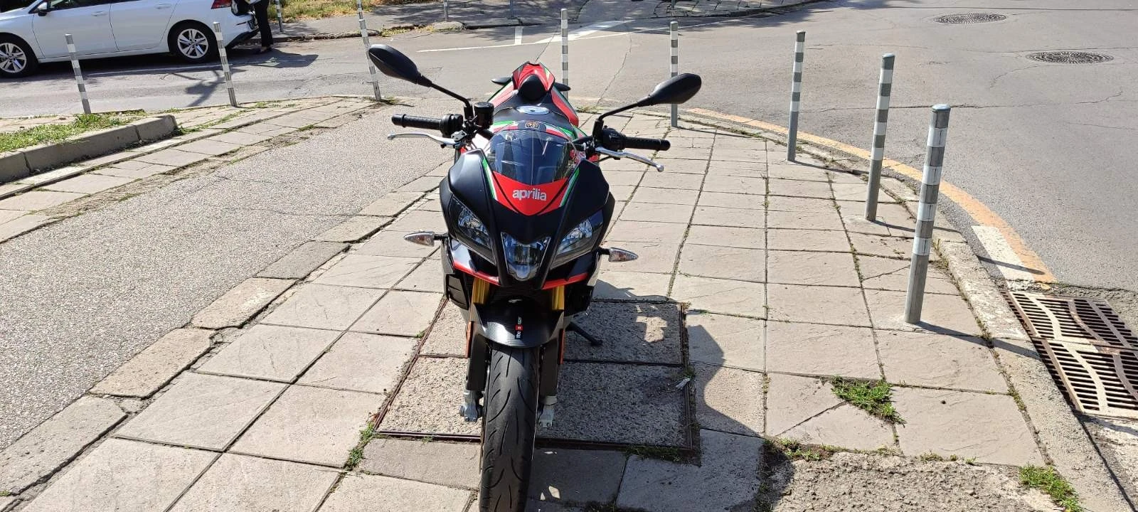 Aprilia Tuono V4 FACTORY - изображение 3