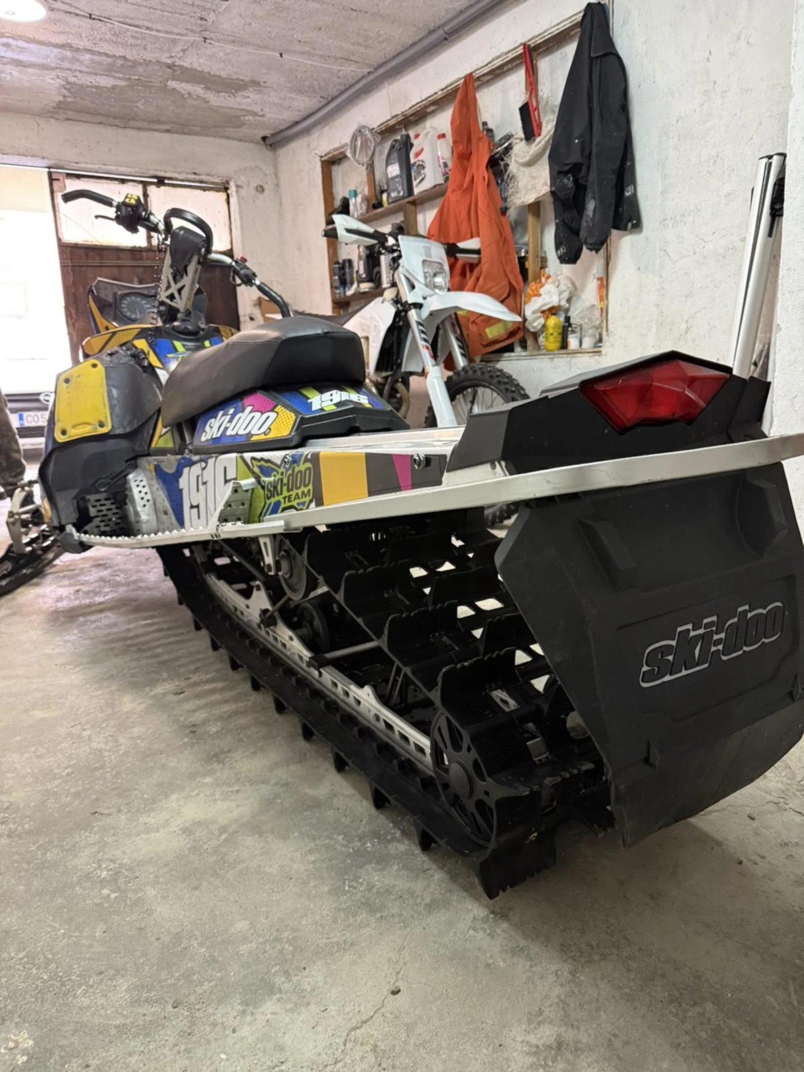 Джет Bombardier Sea Doo, снимка 3 - Воден транспорт - 54160444