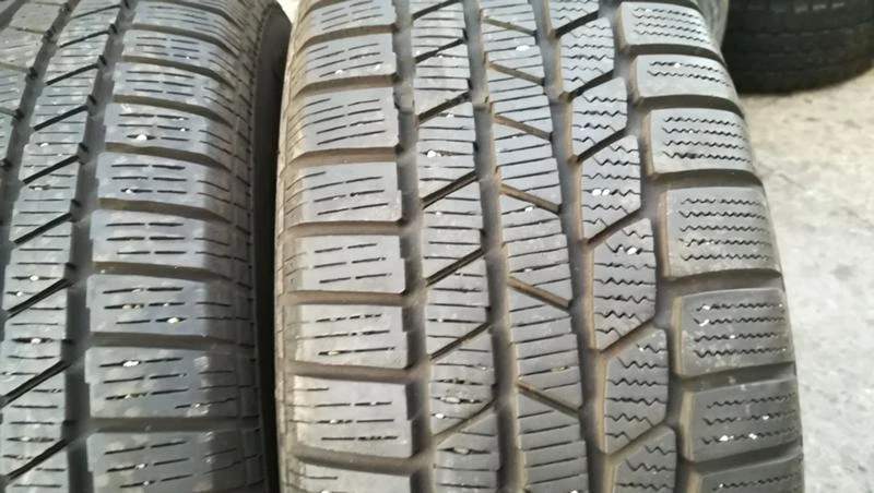 Гуми Зимни 215/60R16, снимка 3 - Гуми и джанти - 26188403