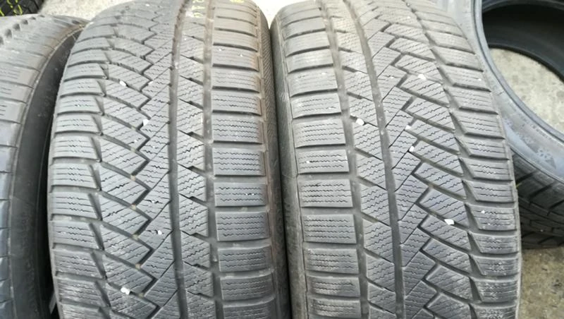 Гуми Зимни 235/40R18, снимка 3 - Гуми и джанти - 26741166