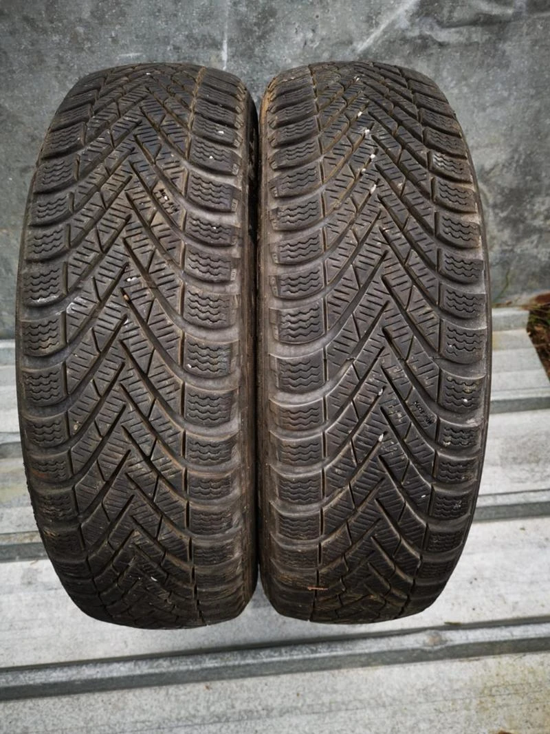 Гуми Зимни 175/65R15, снимка 1 - Гуми и джанти - 27098039