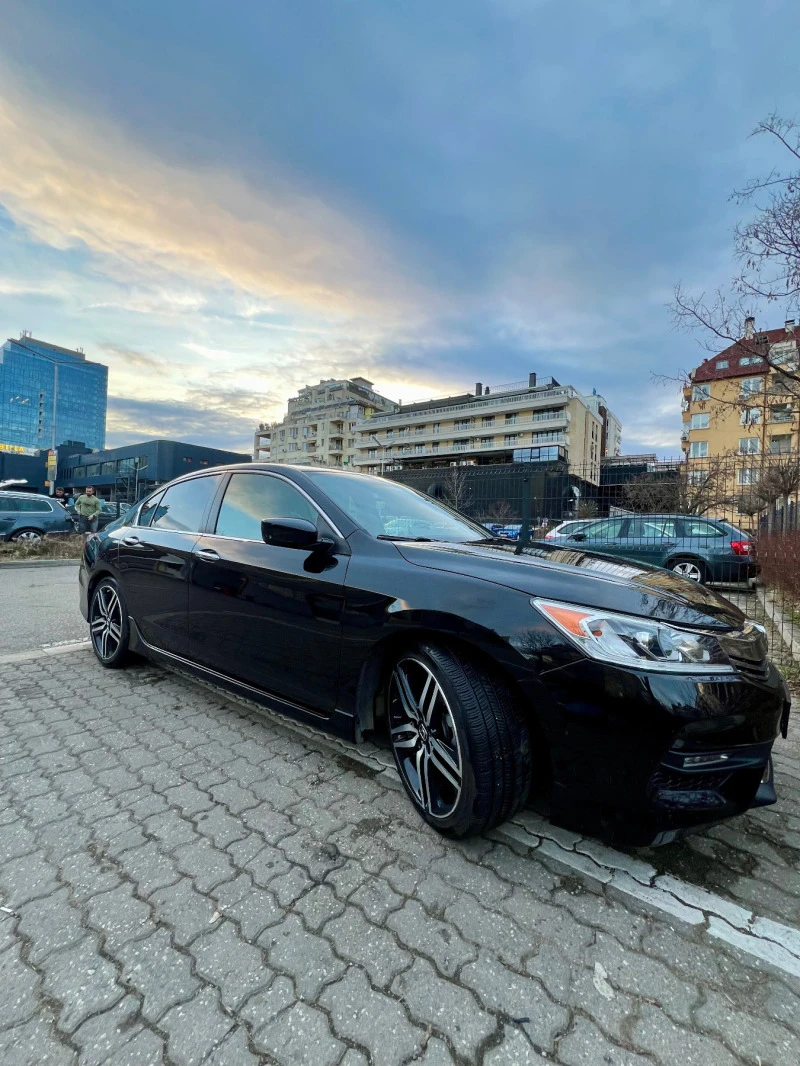 Honda Accord 2.4 Sport Facelift , снимка 3 - Автомобили и джипове - 44044282