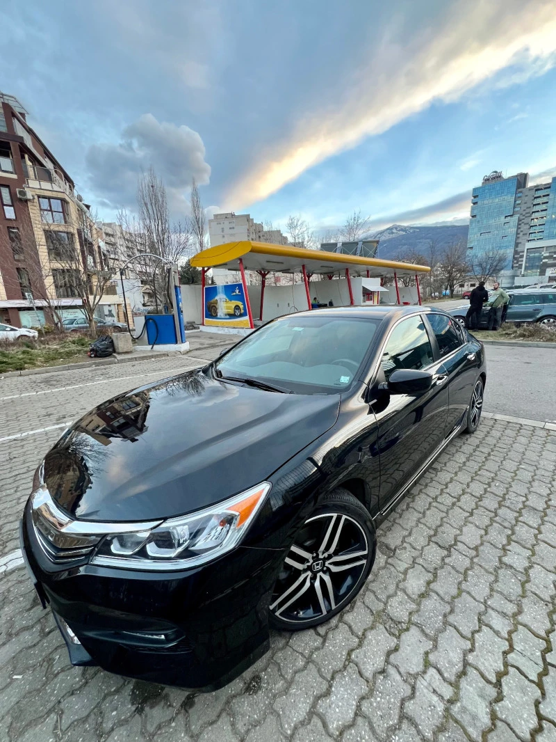 Honda Accord 2.4 Sport Facelift , снимка 1 - Автомобили и джипове - 44044282