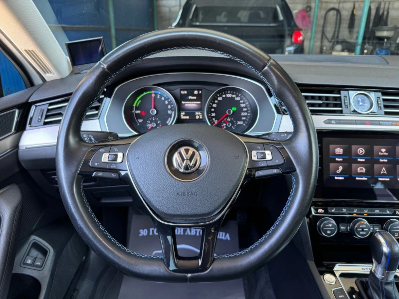 VW Passat GTE-PLUG-IN HYBRID-KEYLESS-360* КАМЕРИ-КОЖА-FULL, снимка 10 - Автомобили и джипове - 46714131