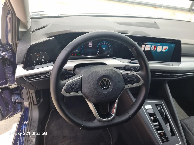 VW Golf eTSI, снимка 8 - Автомобили и джипове - 47078844