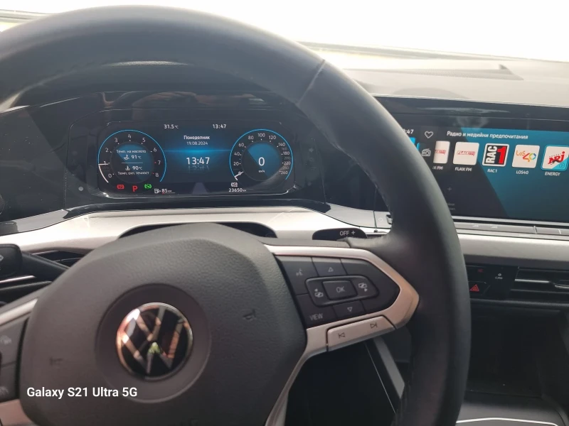 VW Golf eTSI, снимка 7 - Автомобили и джипове - 47078844