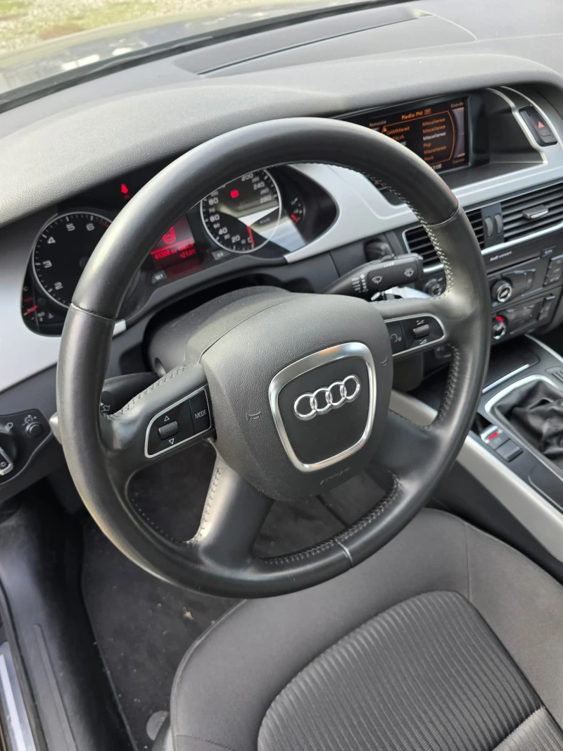 Audi A4 1.8 TFSI 40хиляди км, снимка 8 - Автомобили и джипове - 47597551