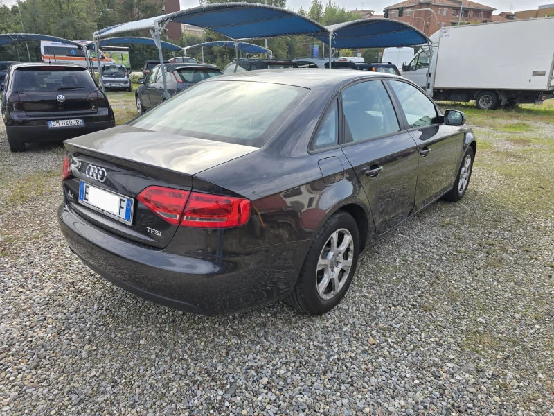 Audi A4 1.8 TFSI 40хиляди км, снимка 3 - Автомобили и джипове - 47597551