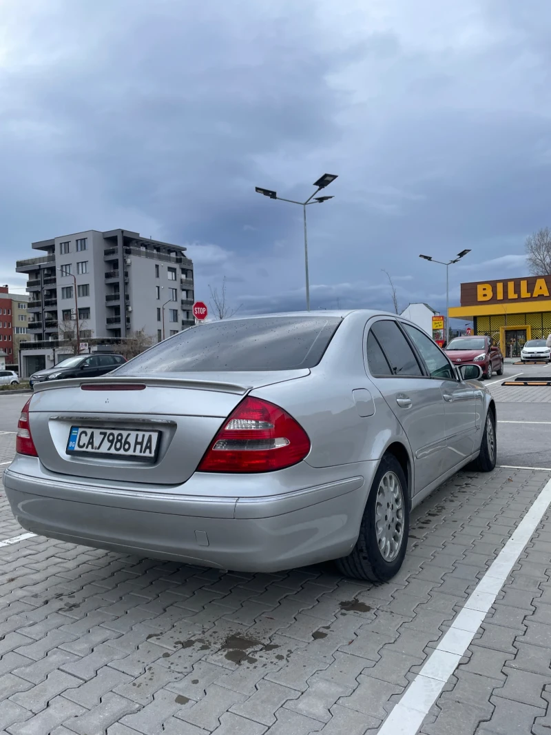 Mercedes-Benz E 270, снимка 4 - Автомобили и джипове - 48443432