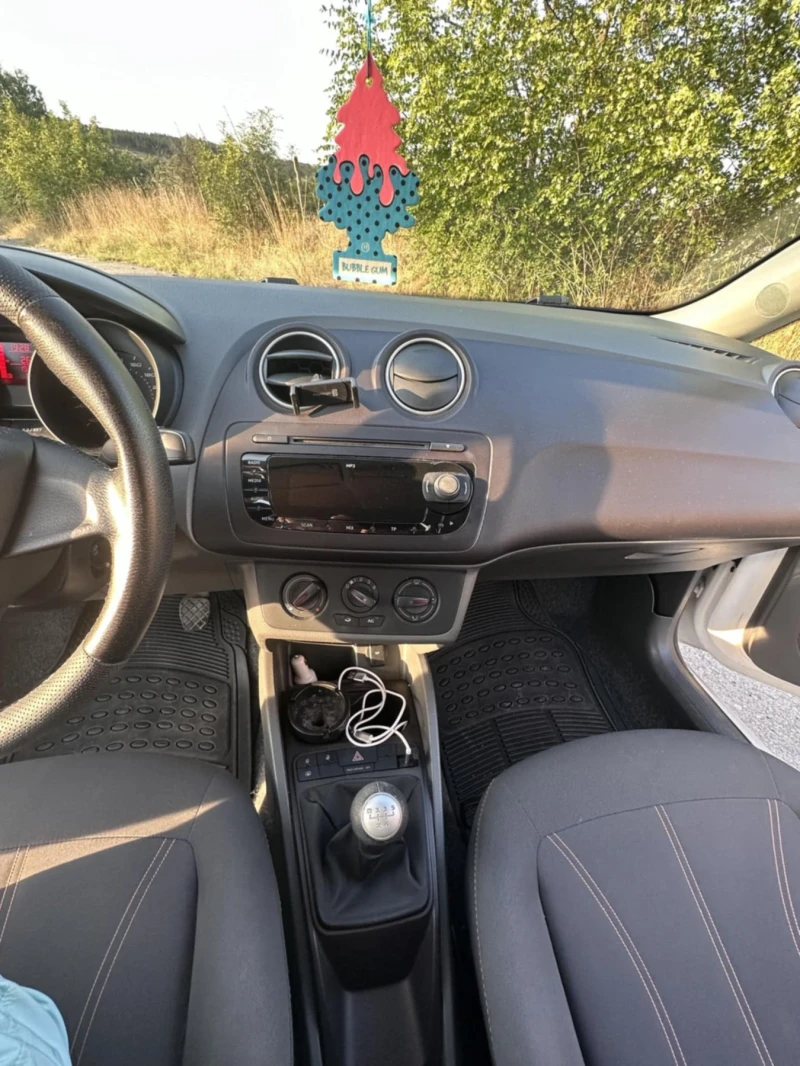 Seat Ibiza 1.2 верига, снимка 4 - Автомобили и джипове - 48457376