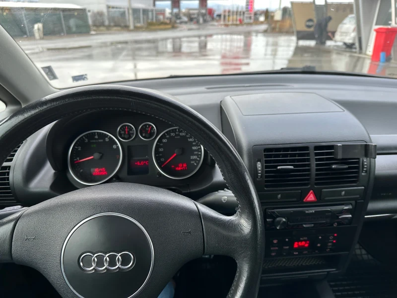 Audi A2 1.6 Fsi, снимка 10 - Автомобили и джипове - 49336945