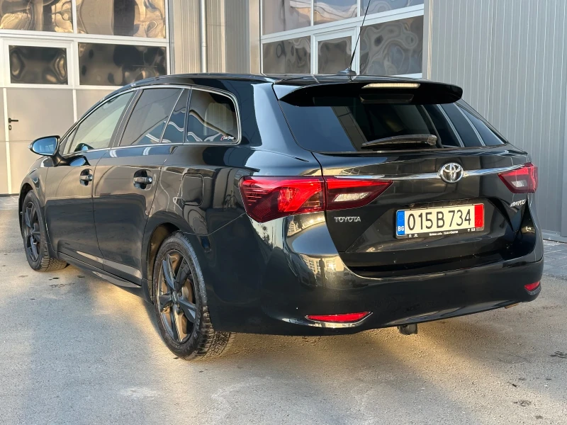 Toyota Avensis 2.0 D4-D Full^KeyLess^ Panorama^Серзина история, снимка 8 - Автомобили и джипове - 49426823