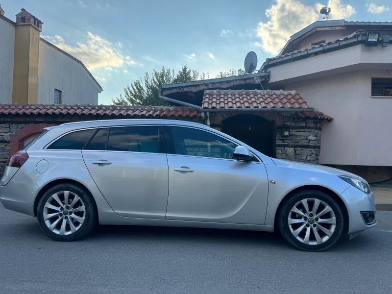 Opel Insignia, снимка 4 - Автомобили и джипове - 51555913