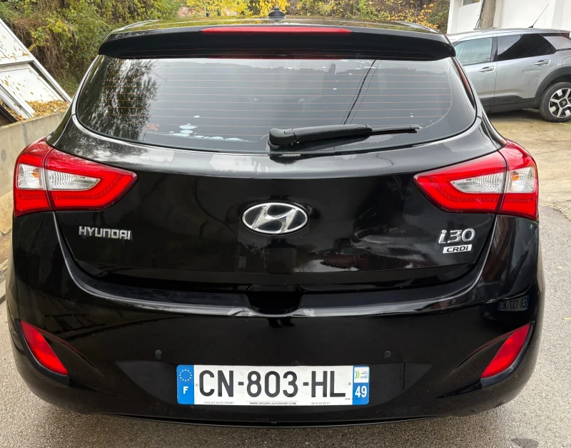 Hyundai I30 1.6CRDI АВТОМАТИК Keyless, снимка 6 - Автомобили и джипове - 52374754