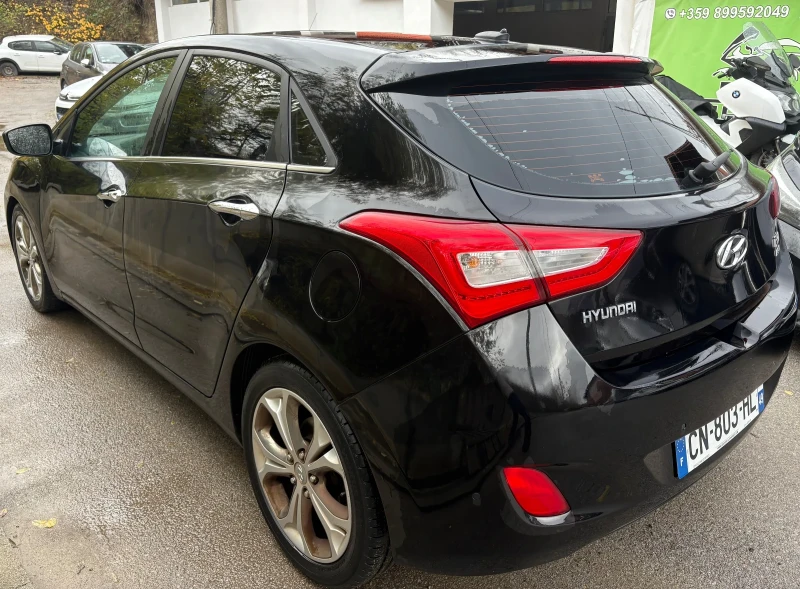 Hyundai I30 1.6CRDI АВТОМАТИК Keyless, снимка 4 - Автомобили и джипове - 52374754