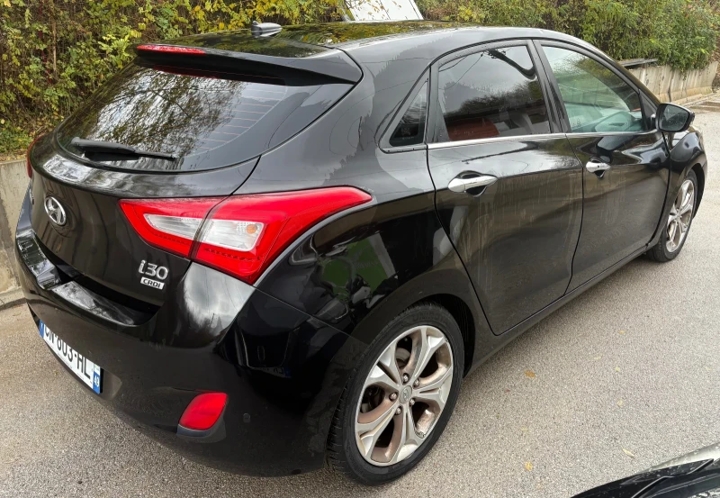 Hyundai I30 1.6CRDI АВТОМАТИК Keyless, снимка 3 - Автомобили и джипове - 52374754