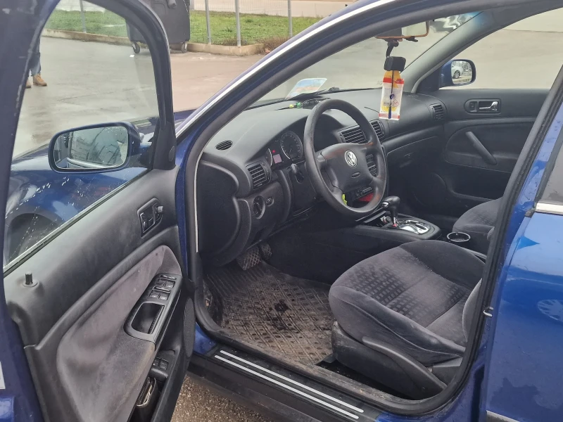 VW Passat, снимка 6 - Автомобили и джипове - 52877787