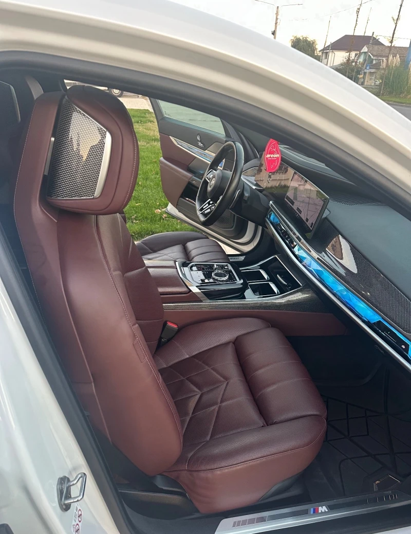 BMW 740 d xDrive M-Pack Fond-entertainment, снимка 10 - Автомобили и джипове - 53167468