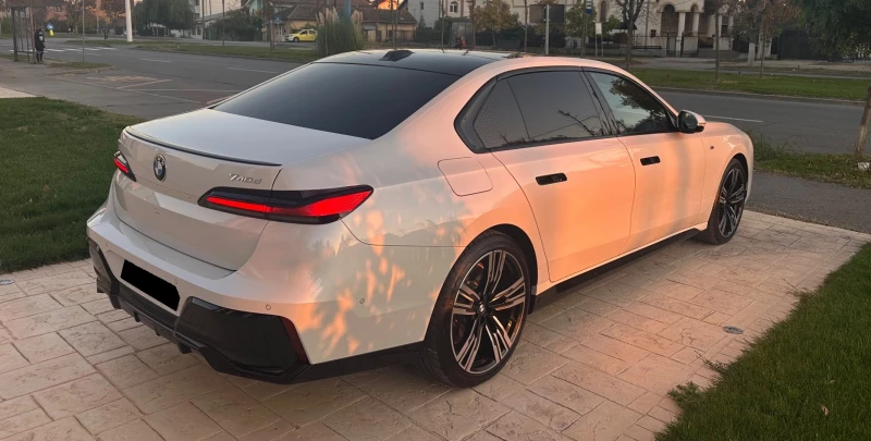 BMW 740 d xDrive M-Pack Fond-entertainment, снимка 4 - Автомобили и джипове - 53167468