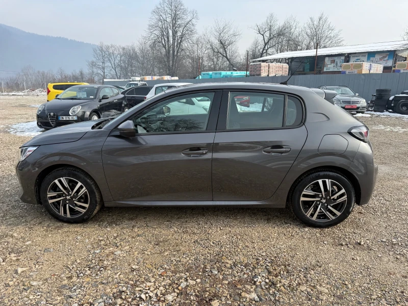 Peugeot 208 1.2i Turbo PureTech 42000km, снимка 8 - Автомобили и джипове - 53361275