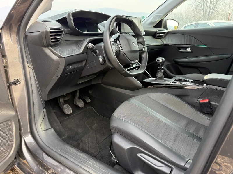 Peugeot 208 1.2i Turbo PureTech 42000km, снимка 9 - Автомобили и джипове - 53361275