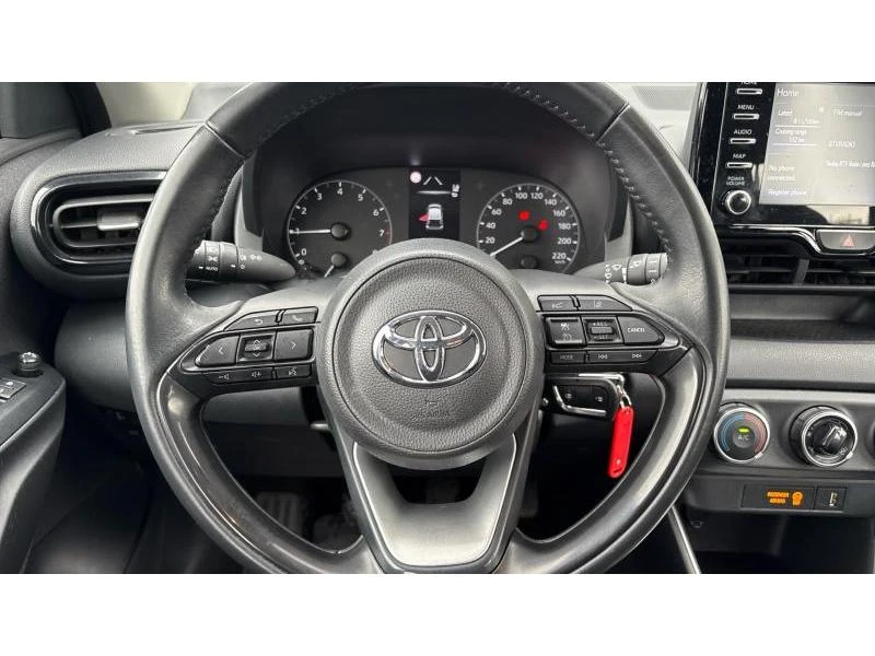 Toyota Yaris 1.5P M/T BUSINESS, снимка 13 - Автомобили и джипове - 54075394