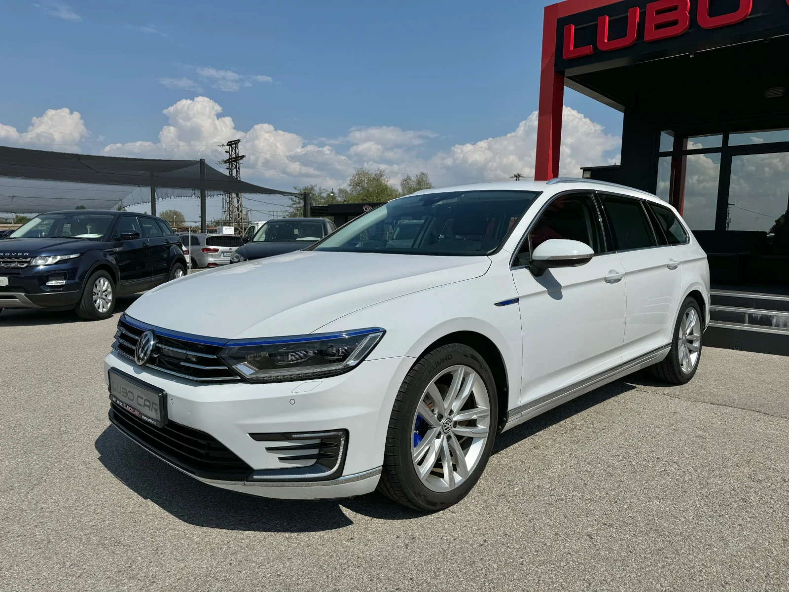 VW Passat GTE-PLUG-IN HYBRID-KEYLESS-360* КАМЕРИ-КОЖА-FULL - изображение 2