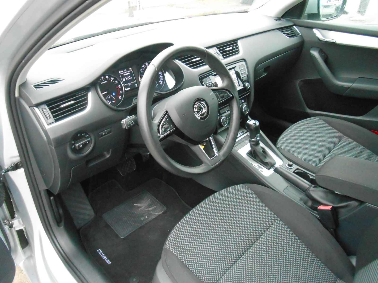 Skoda Octavia 1.6d-Euro-5B-Navi-Automat | Mobile.bg — изображение 13