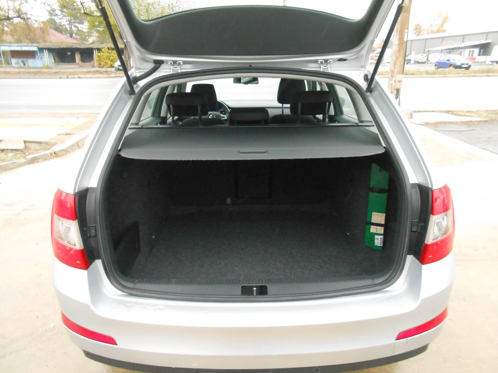 Skoda Octavia 1.6d-Euro-5B-Navi-Automat | Mobile.bg — изображение 11