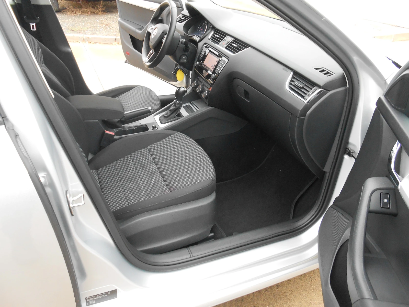 Skoda Octavia 1.6d-Euro-5B-Navi-Automat | Mobile.bg — изображение 17