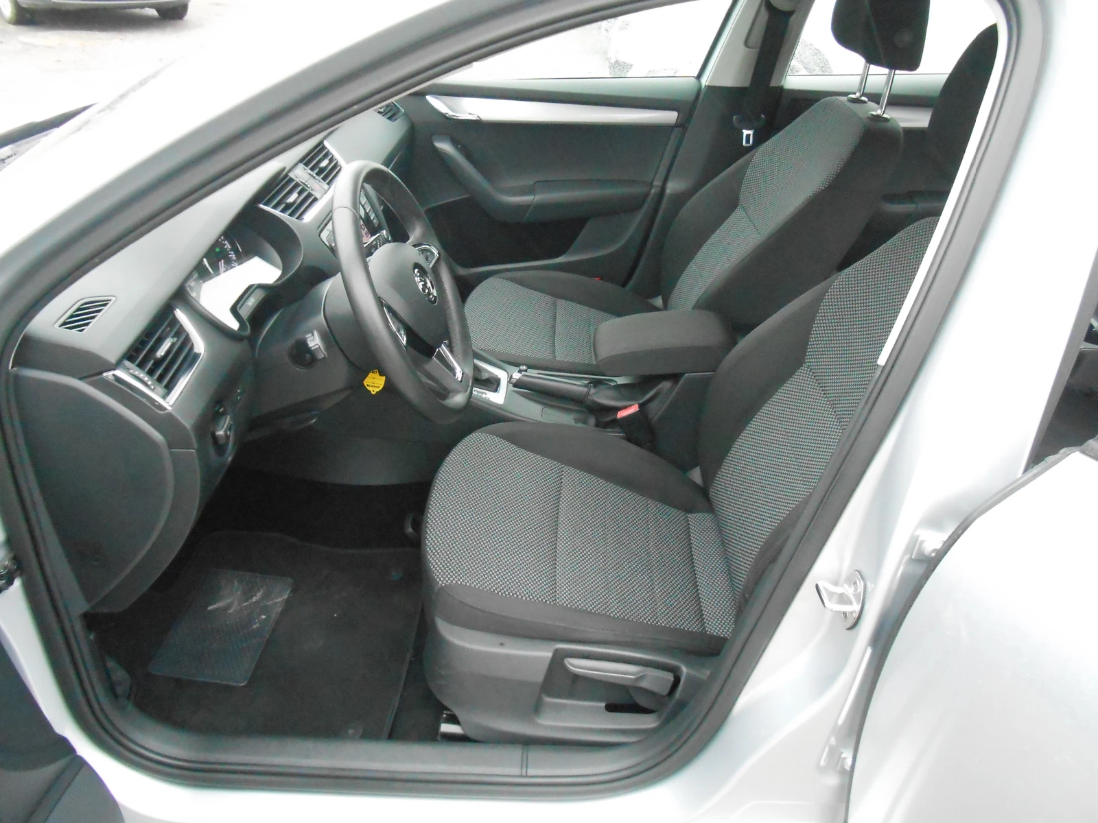Skoda Octavia 1.6d-Euro-5B-Navi-Automat | Mobile.bg — изображение 15