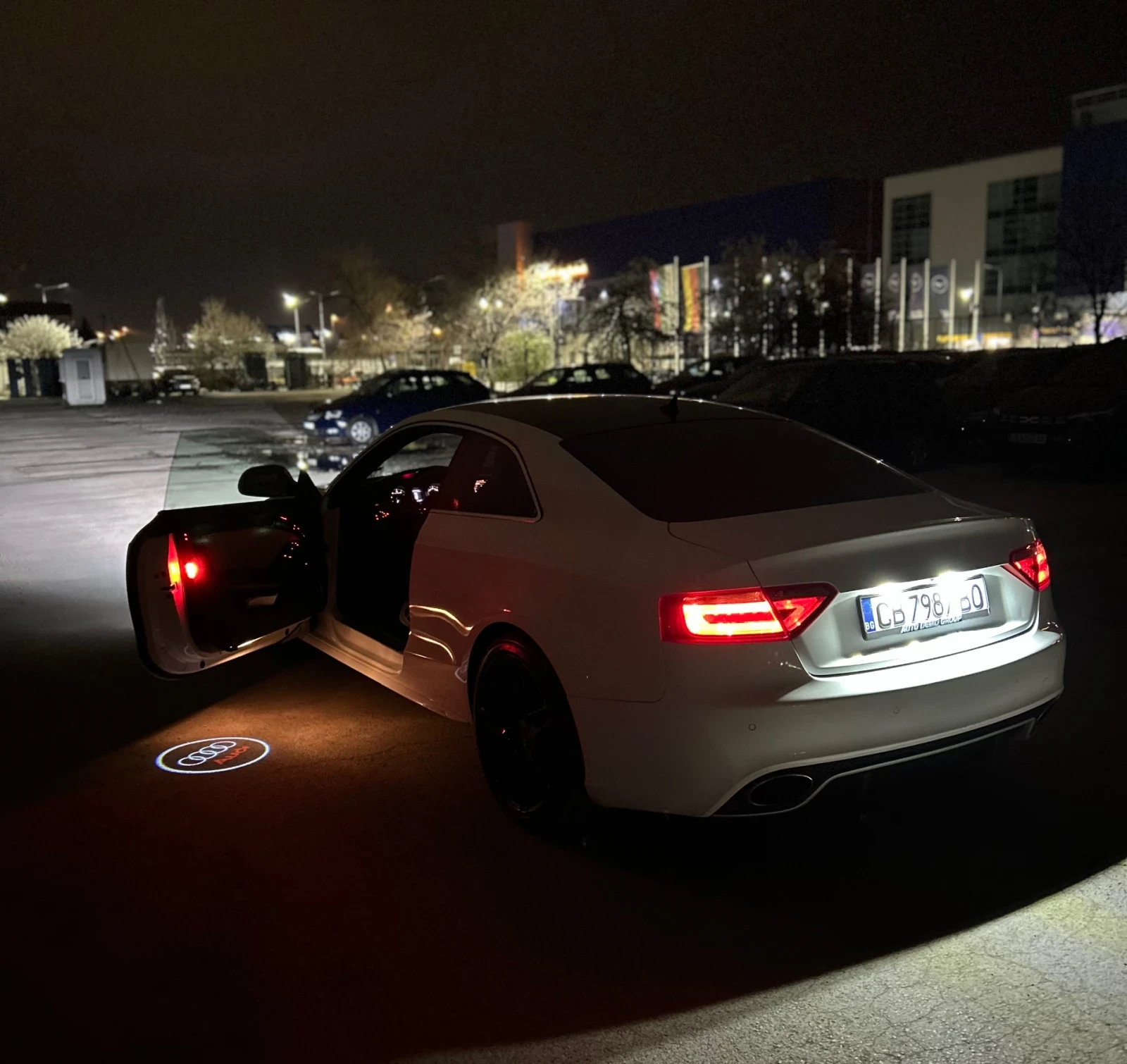 Audi S5 4.2 - изображение 5
