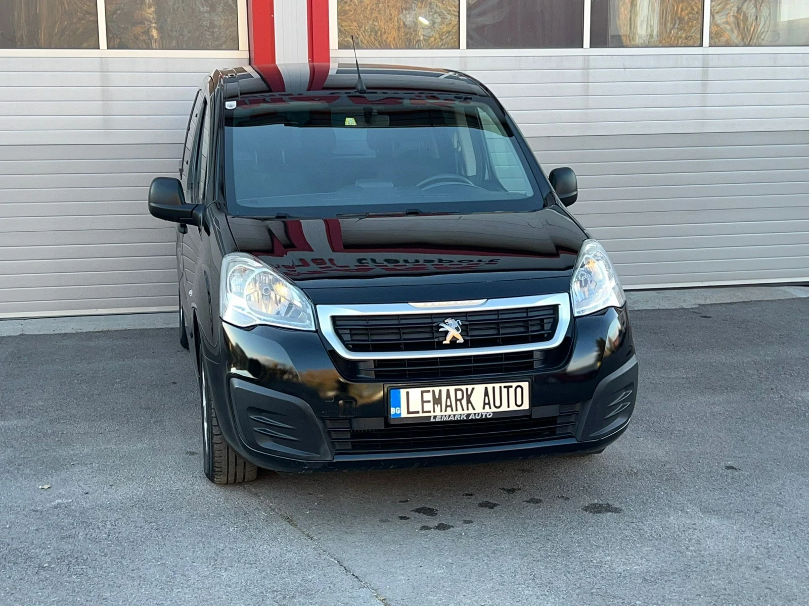 Peugeot Partner 1.2I KLIMATIK NAVI EVRO 6B ЛИЗИНГ!!! - изображение 3