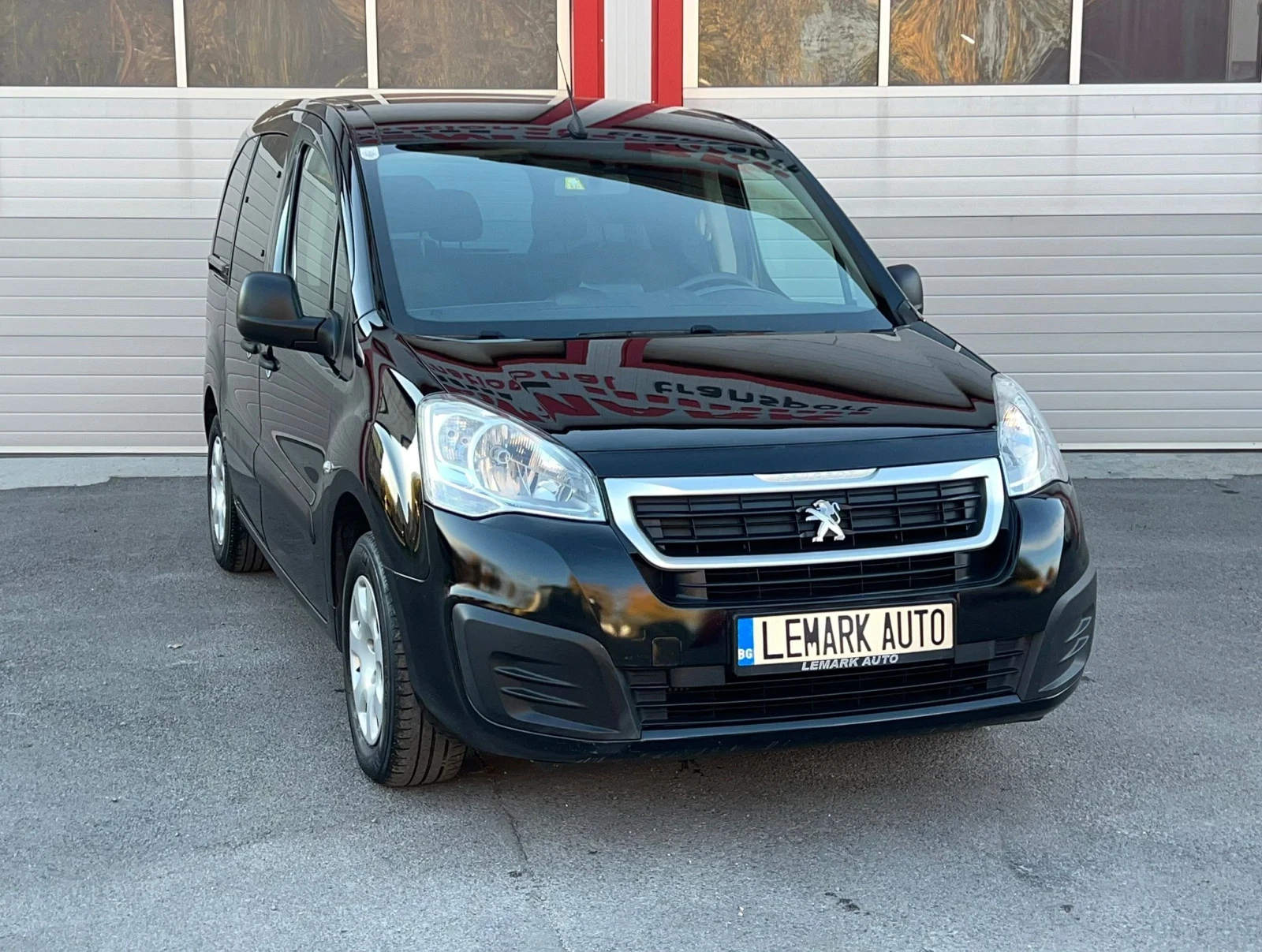 Peugeot Partner 1.2I KLIMATIK NAVI EVRO 6B ЛИЗИНГ!!! - изображение 5