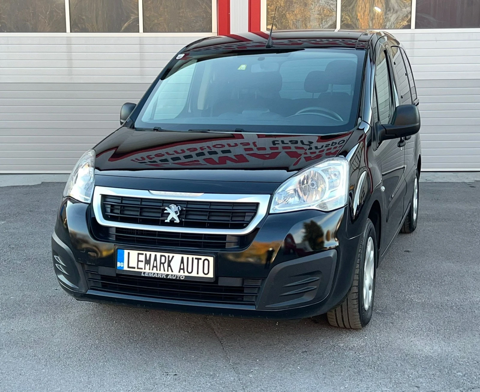 Peugeot Partner 1.2I KLIMATIK NAVI EVRO 6B ЛИЗИНГ!!! - изображение 4