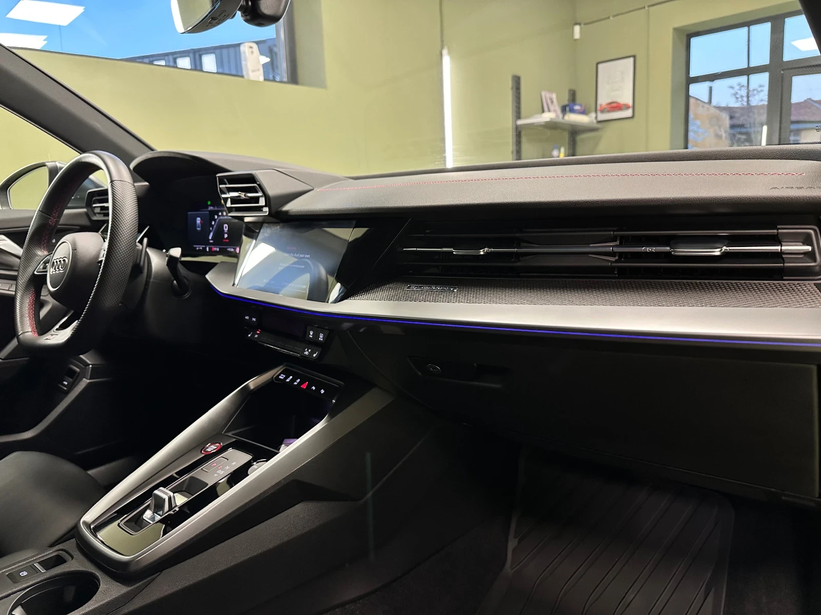 Audi S3 | Mobile.bg   14