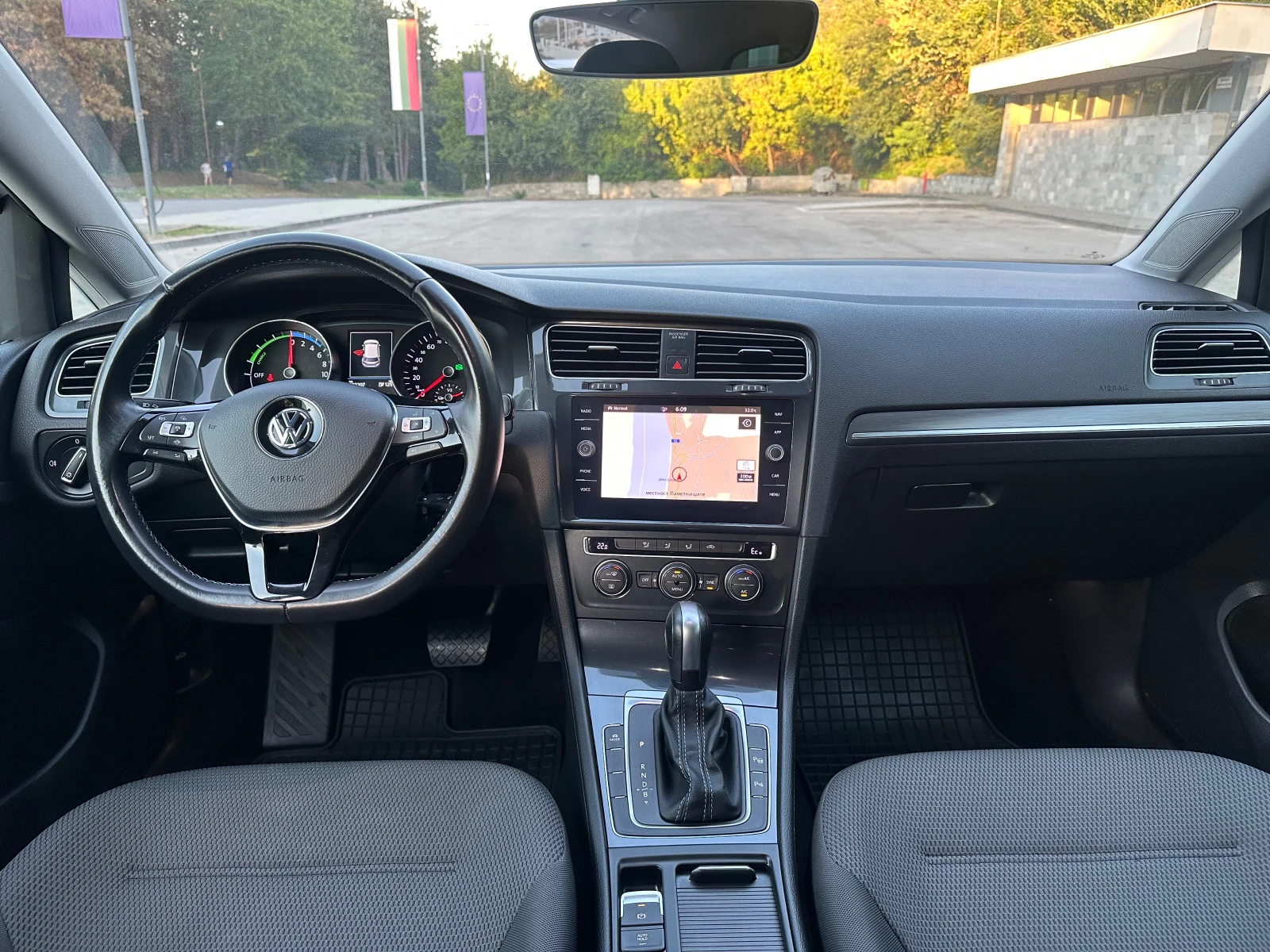 VW Golf e-Golf* 35.8кWh* 136кс | Mobile.bg — изображение 15