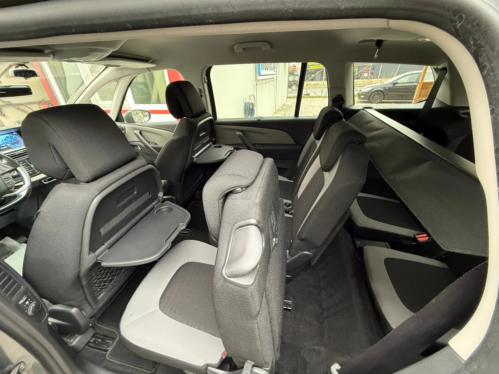 Citroen Grand C4 Picasso 1.6i  7-  KEYLESS NAVI EURO-6 | Mobile.bg   9