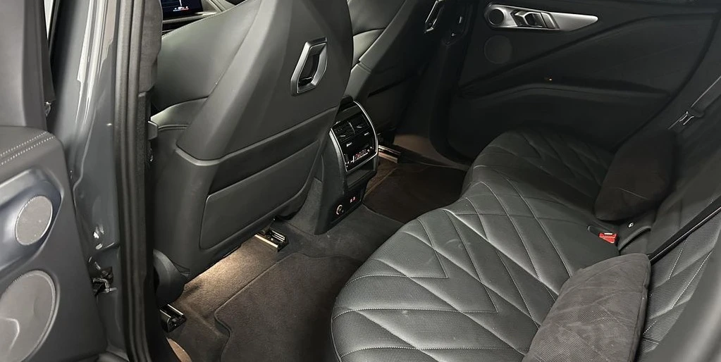 BMW XM 4.4 V8 | Mobile.bg   7