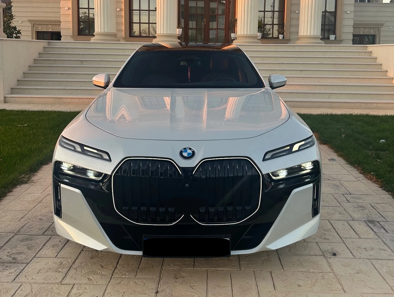 BMW 740 d xDrive M-Pack Fond-entertainment - изображение 2