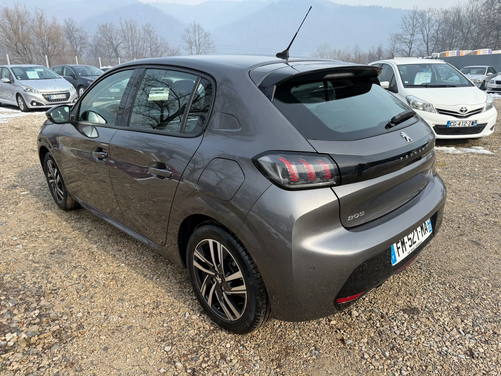 Peugeot 208 1.2i Turbo PureTech 42000km - изображение 7